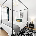 Apartments Direkt Am Staatstheater,Modern,Zentral,Ruhig,2 Zimmer,Netflix,Privatparkplatz Auf Dem Hof