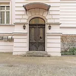 Apartments Direkt Am Staatstheater,Modern,Zentral,Ruhig,2 Zimmer,Netflix,Privatparkplatz Auf Dem Hof
